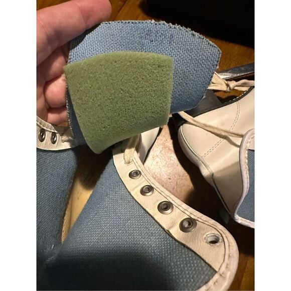 Vintage Brookfield Japan Women’s White Lace up Figure Ice Skates and Bag Size 9 - Picture 10 of 16